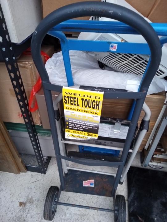 Storage Auction in Stroudsburg, PA at Dove Storage Stroudsburg ends